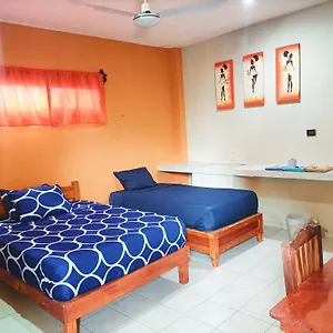 Hotel El Ultimo Maya México