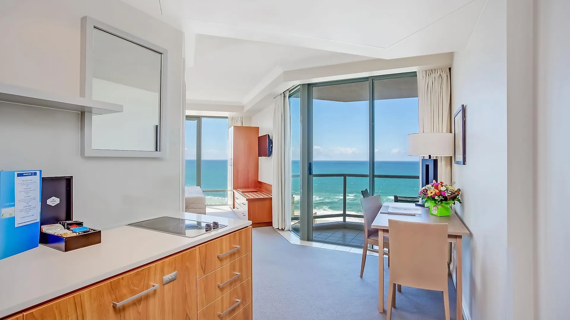 Mantra Legends Hotel Gold Coast 4*,  Australia